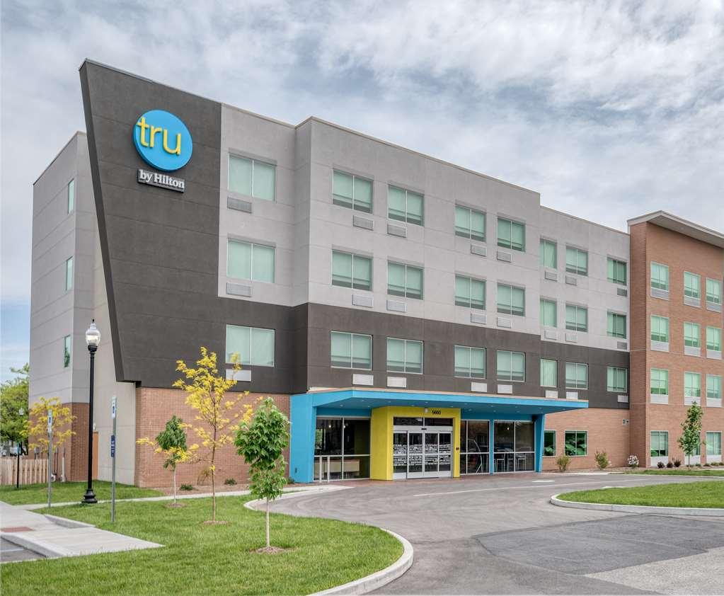 Tru By Hilton Indianapolis Lawrence, In Hotel Exterior photo