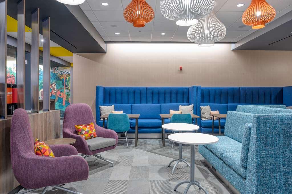 Tru By Hilton Indianapolis Lawrence, In Hotel Interior photo