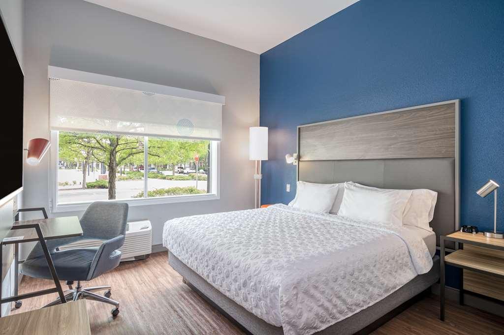 Tru By Hilton Indianapolis Lawrence, In Hotel Room photo