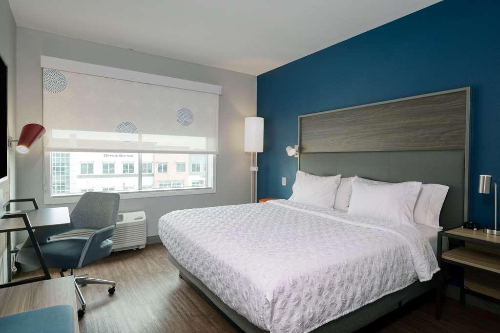 Tru By Hilton Indianapolis Lawrence, In Hotel Room photo