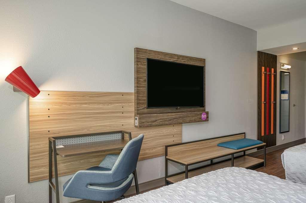 Tru By Hilton Indianapolis Lawrence, In Hotel Room photo